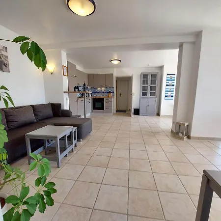 Feodora Apartment *